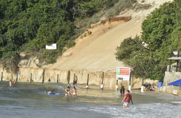 Prefeitura de Natal entrega respostas aos questionamentos do Idema sobre a engorda da praia de Ponta Negra
