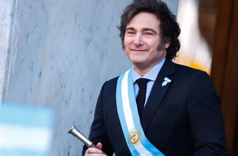 VIRADA NAS CONTAS: Argentina corta dívida e registra resultado positivo com Milei