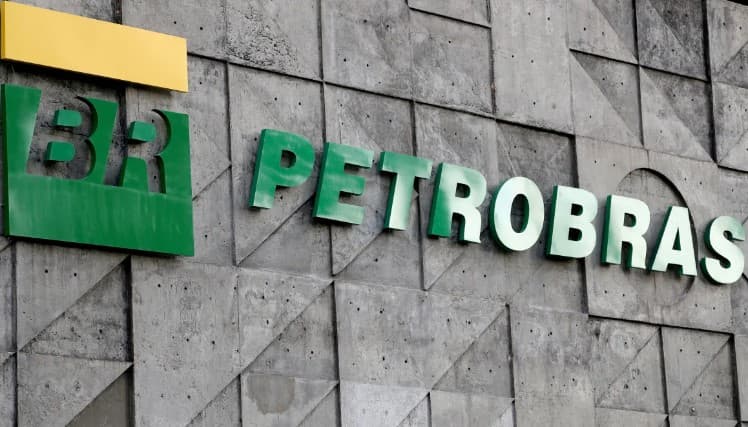 Petrobras aumenta gasolina em 7,1% e gás de cozinha sobe 9,8%