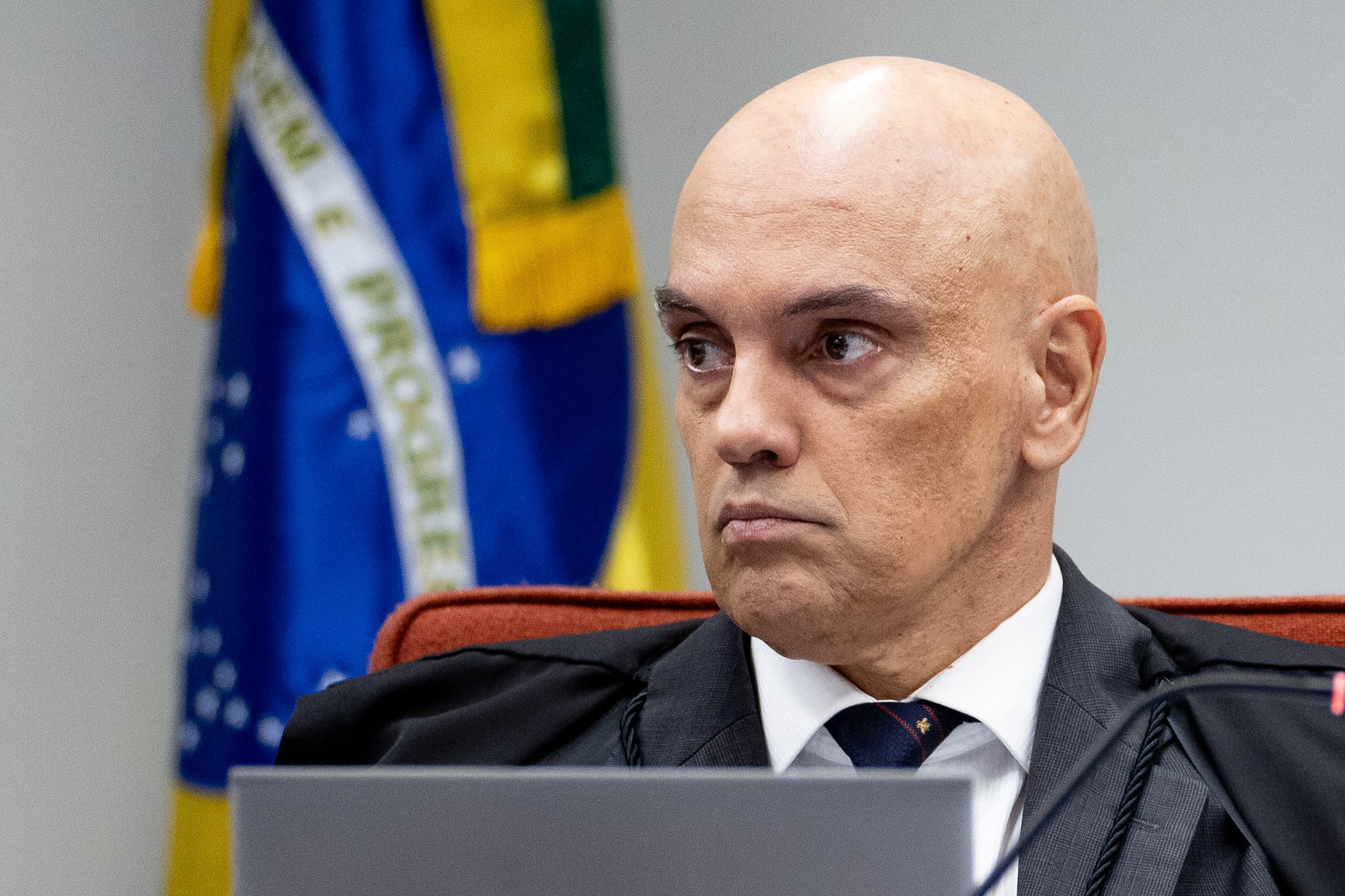 STF trava investigação sobre saúde de Bolsonaro enquanto denúncias se acumulam