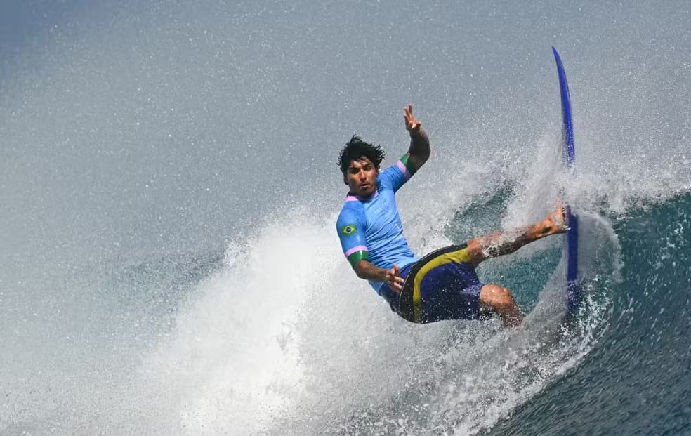 MEDINA CELEBRA BRONZE NO SURFE: ‘Teve um começo triste, mas terminou feliz'