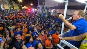 Jaime Calado é conduzido pelo povo em carreata pela zona urbana e reúne multidão em São Gonçalo