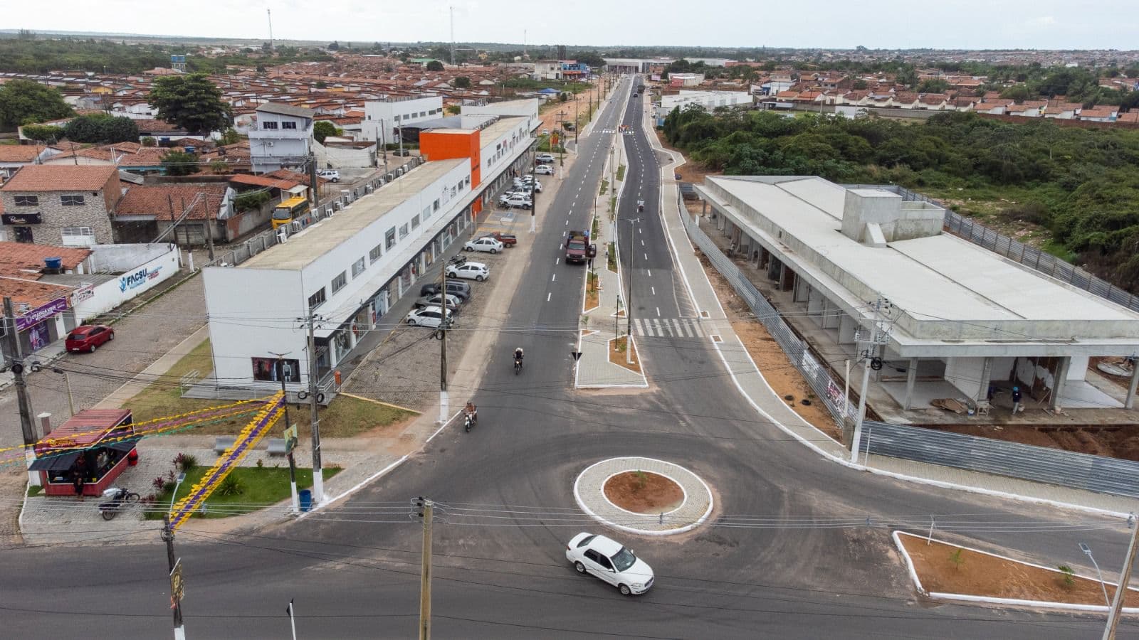 "OBRA DO EU DUVIDO": Jussara desabafa sobre entrega da duplicação da Av. Pinheira