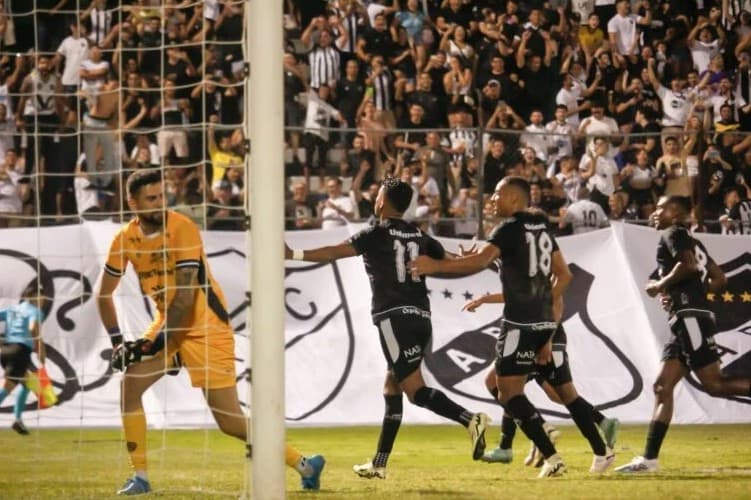 ABC vence a Aparecidense no Frasqueirão e garante a permanência na Série C em 2025