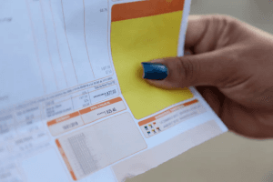 Aneel aciona bandeira vermelha 2 pela primeira vez desde 2021 e conta de luz ficará mais cara em setembro