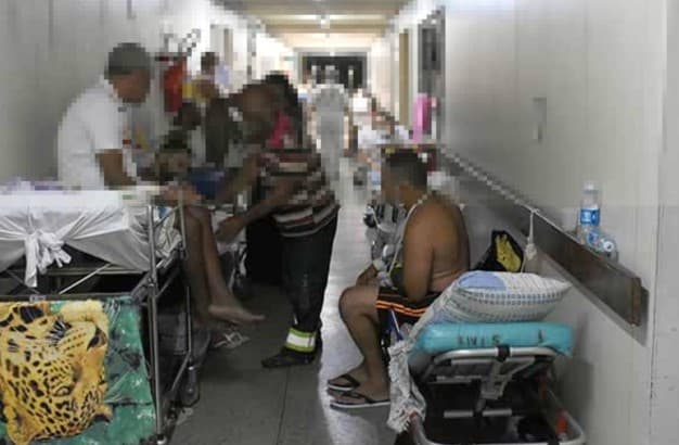 SUPERLOTAÇÃO: Hospital Walfredo Gurgel tem 49 pacientes nos corredores e salas de centro cirúrgico bloqueadas