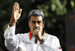 Maduro diz ‘não aceitar' que oposição ‘pretenda usurpar' a Presidência da Venezuela