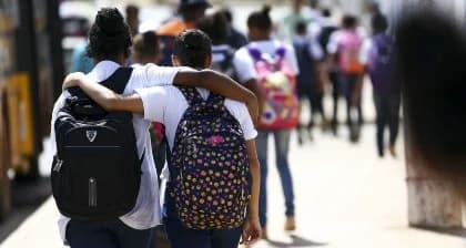 RN: lei garante vagas na mesma escola para irmãos; entenda