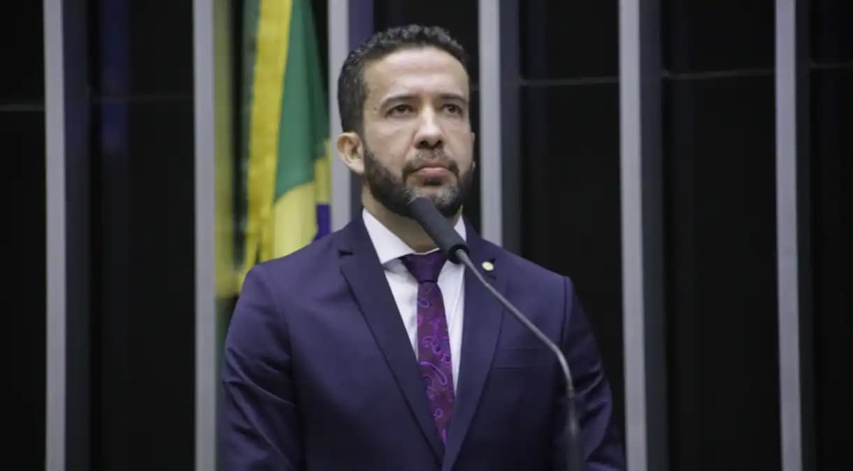 Janones apresenta recurso ao STF contra queixa-crime de Bolsonaro