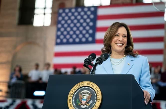 Kamala Harris é indicada oficialmente como candidata democrata à presidência dos EUA