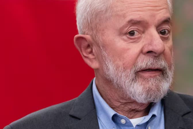 Lula diz querer visitar cela em que ficou preso por 580 dias em Curitiba: "Só não vou hoje porque a Janja não está comigo e ela queria ir"