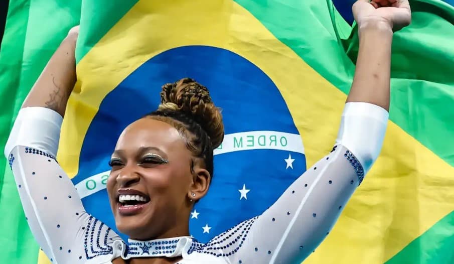 Rebeca Andrade se iguala a Torben Grael e Robert Scheidt como maiores medalhistas olímpicos do Brasil