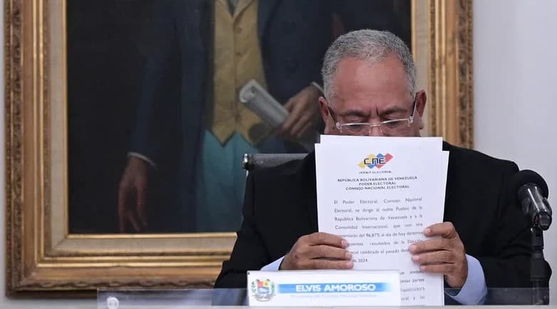 Sem mostrar atas, órgão eleitoral da Venezuela atualiza apuração e reitera vitória de Maduro