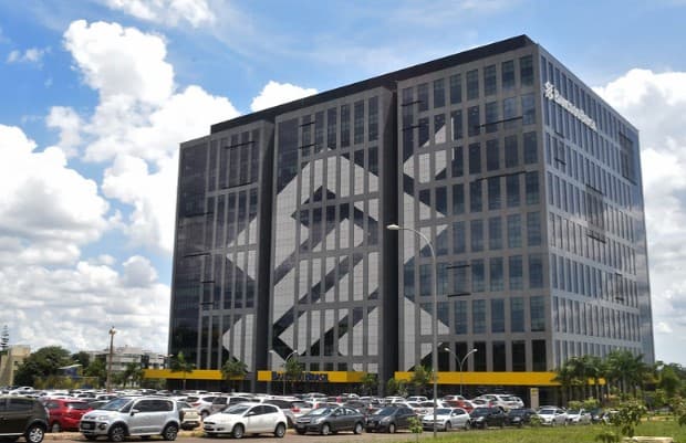 Banco do Brasil debita, sem autorização, valores em contas correntes de funcionários