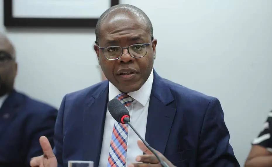 Ministro do STF pede manifestação da PGR sobre caso Silvio Almeida