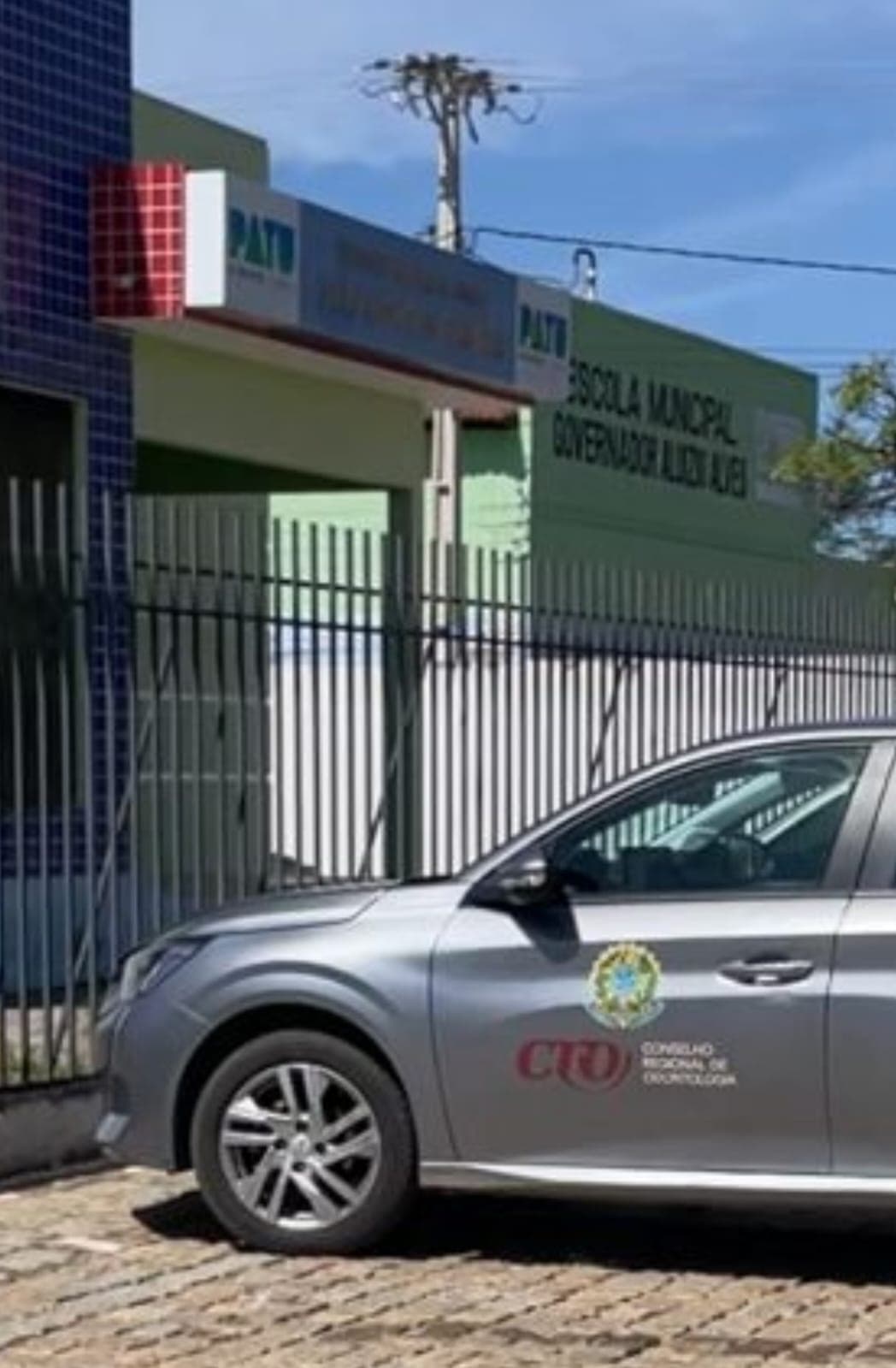 A MAQUIAGEM VAI CAINDO: Fiscalização fecha centro de odontologia de PATU devido a falta de condições de funcionamento