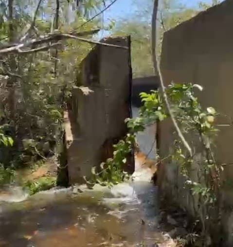 Canal do Pataxó rompe e deixa 10 cidades do RN sem abastecimento de água