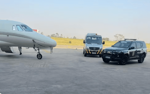 Gusttavo Lima tem avião apreendido em operação contra esquema de lavagem de dinheiro e jogos ilegais que prendeu Deolane Bezerra