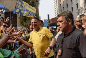 Bolsonaro diz que Moraes faz “mais mal” ao Brasil que Lula