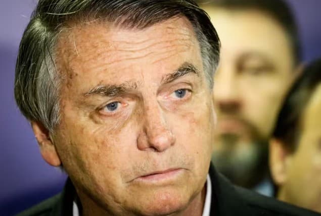 Bolsonaro passa mal e é encaminhado para o Hospital Albert Einstein, em São Paulo