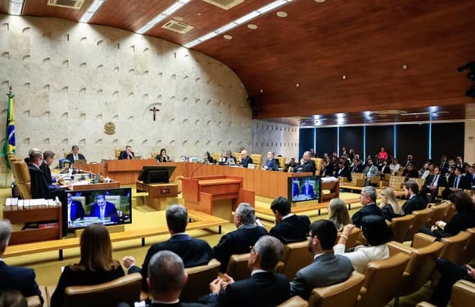 Ação do Novo pede ao STF fim do bloqueio ao X; partido afirma que decisão de Moraes viola princípios da Constituição