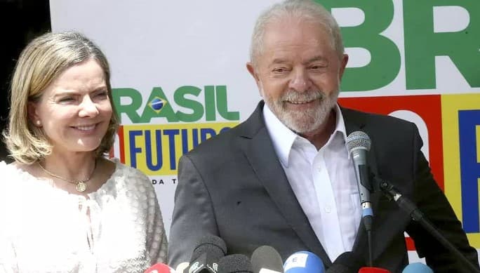 Lula avalia ministério para Gleisi no Palácio do Planalto; deputada deixará comando do PT em 2025
