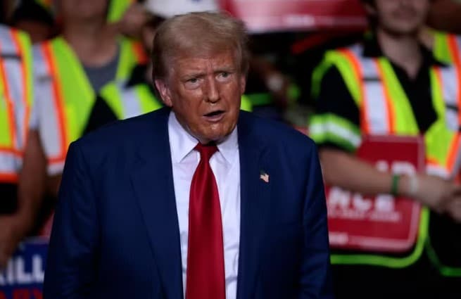 Trump se pronuncia após tiros em campo de golfe perto de sua residência na Flórida: ‘Nunca vou me render'