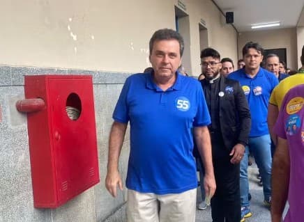 Carlos Eduardo (PSD) foi o último candidato à Prefeitura de Natal a votar