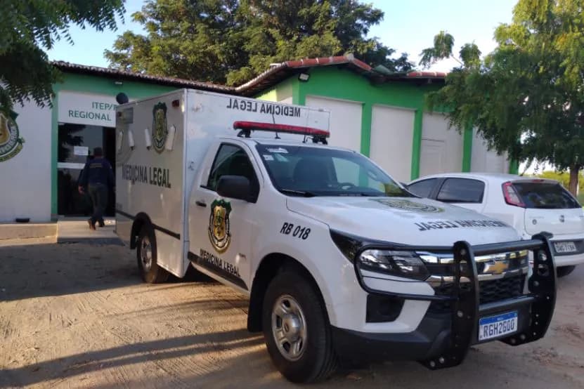 Homem sofre mal súbito enquanto pilotava e morre na Av. Jaguarari