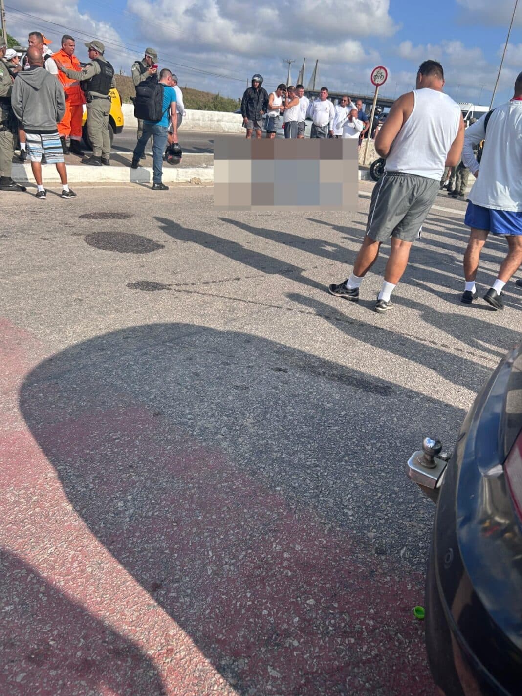 Policial é atropelado e morre na Ponte Newton Navarro; trânsito fica lento no local