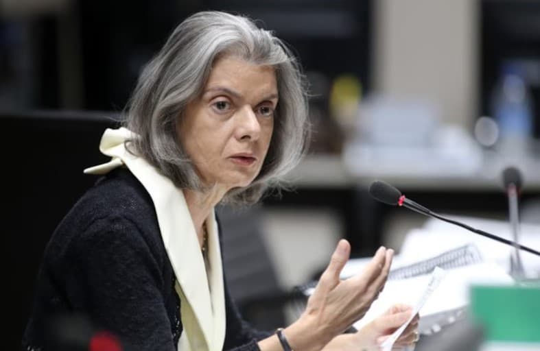 Após quase 30% de abstenção, TSE vai estudar razões e formas de combater ausência nas urnas