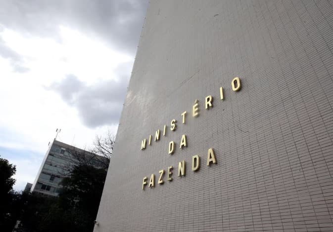 Mudança na Lei de Responsabilidade Fiscal pode proibir municípios, estados e o próprio governo federal de dar benefícios tributários; entenda