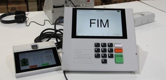 TSE diz que 0,5% das urnas precisaram ser trocadas no primeiro turno em todo o Brasil