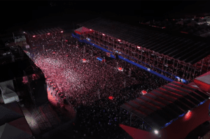 Na reta final das eleições, emendas Pix pagaram asfalto e shows