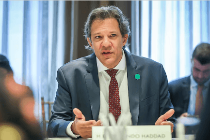 Apostadores têm 10 dias para sacar dinheiro de bets não credenciadas, diz Haddad