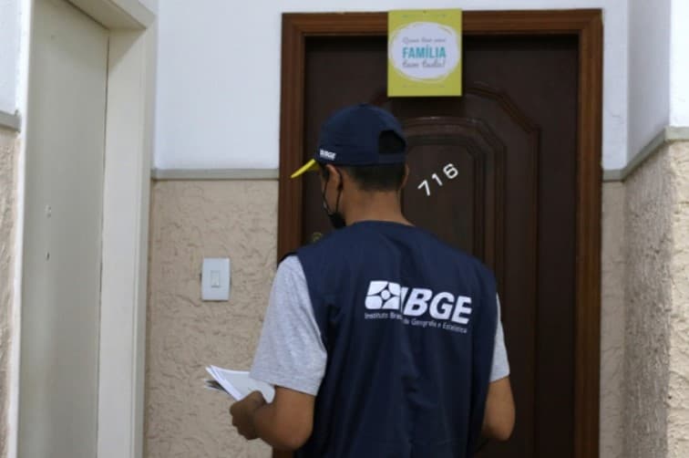 Censo aponta aumento de brasileiros que vivem sozinhos e de casais sem filhos