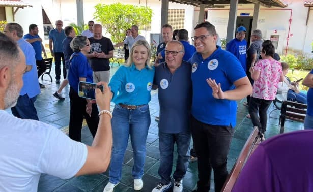 Paulinho Freire (União), candidato a prefeito de Natal, vota na UNI-RN: "Fizemos uma campanha propositiva, estou muito feliz"