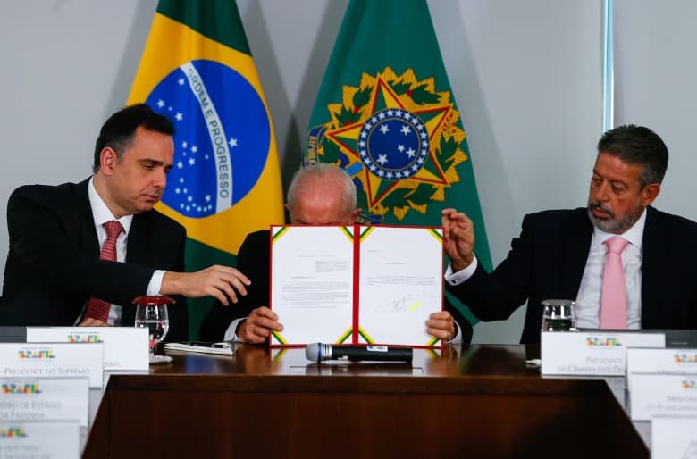 Governo Lula quer liberdade para mexer em despesas do Orçamento sem autorização do Congresso