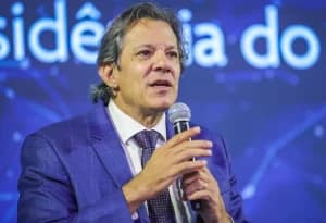 Governo Lula vai propor que militares tenham idade mínima de 55 anos para se aposentar