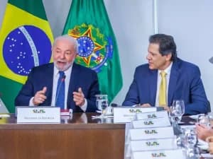 Haddad e Lula tratam de empréstimo consignado e saque-aniversário