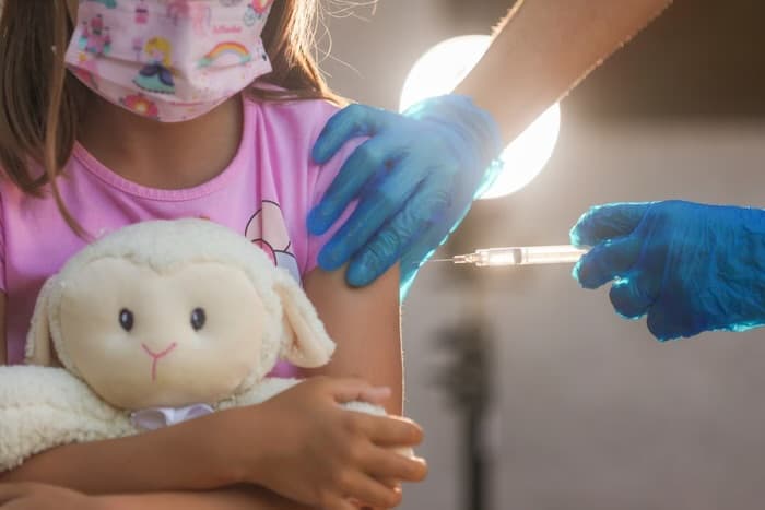 Ministério da Saúde deixa vacinas vencerem e incinera 10,9 milhões de doses em 2024