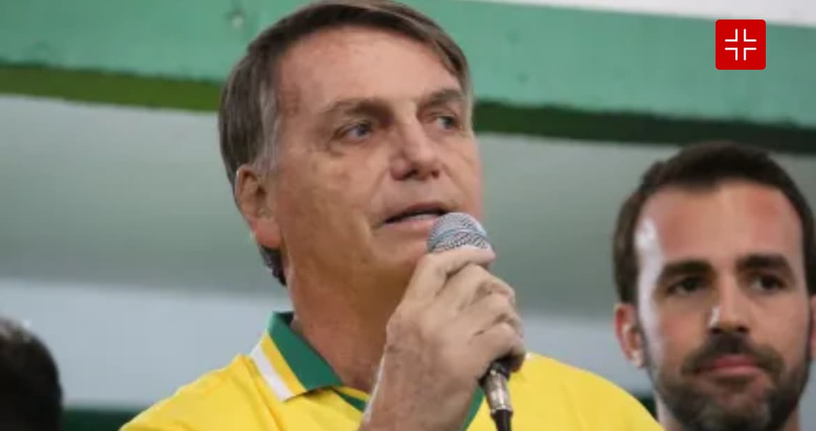 Bolsonaro encaminha mensagem na madrugada, parabeniza Trump e diz "Contra tudo e contra todos”