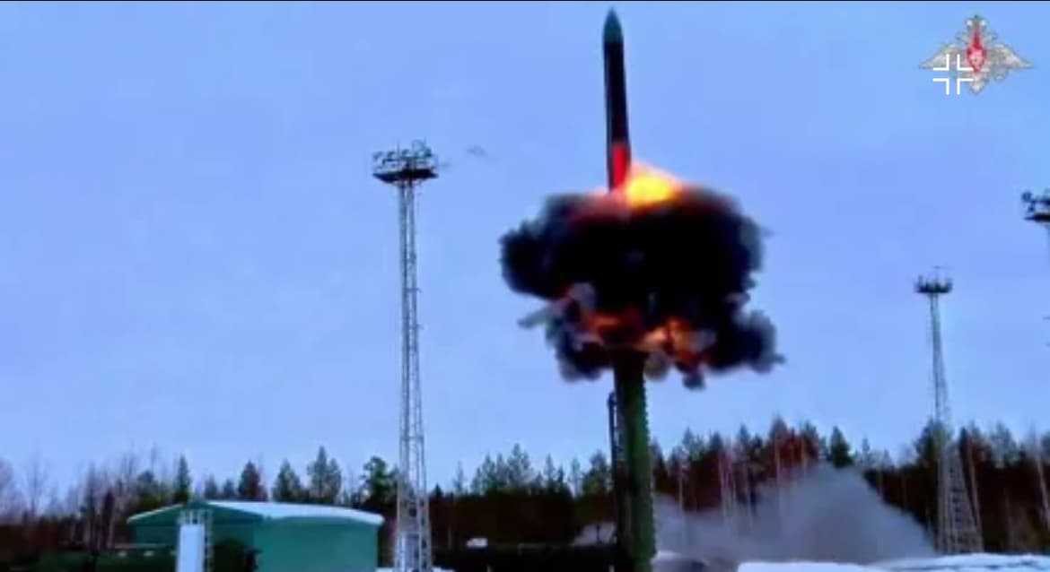 Ucrânia acusa Rússia de lançar míssil balístico intercontinental durante ataque