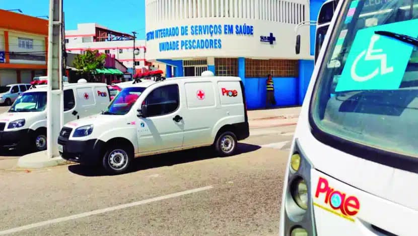 Serviço que transporta crianças com deficiência para atendimentos é suspenso em Natal