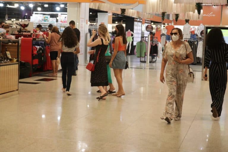 Confira como vai funcionar o comércio em Natal no feriado da Proclamação da República