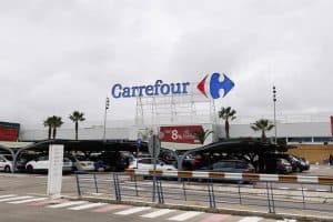 Embaixada do Brasil na França repudia decisão do Carrefour sobre carne