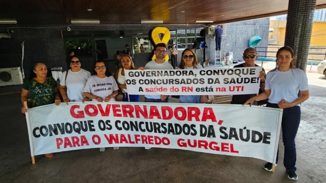 Ato público reúne profissionais de saúde em busca de convocação no RN