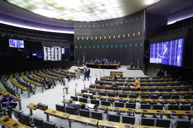 Consultoria da Câmara sugere medidas para governo economizar mais de R$ 1 trilhão em dez anos