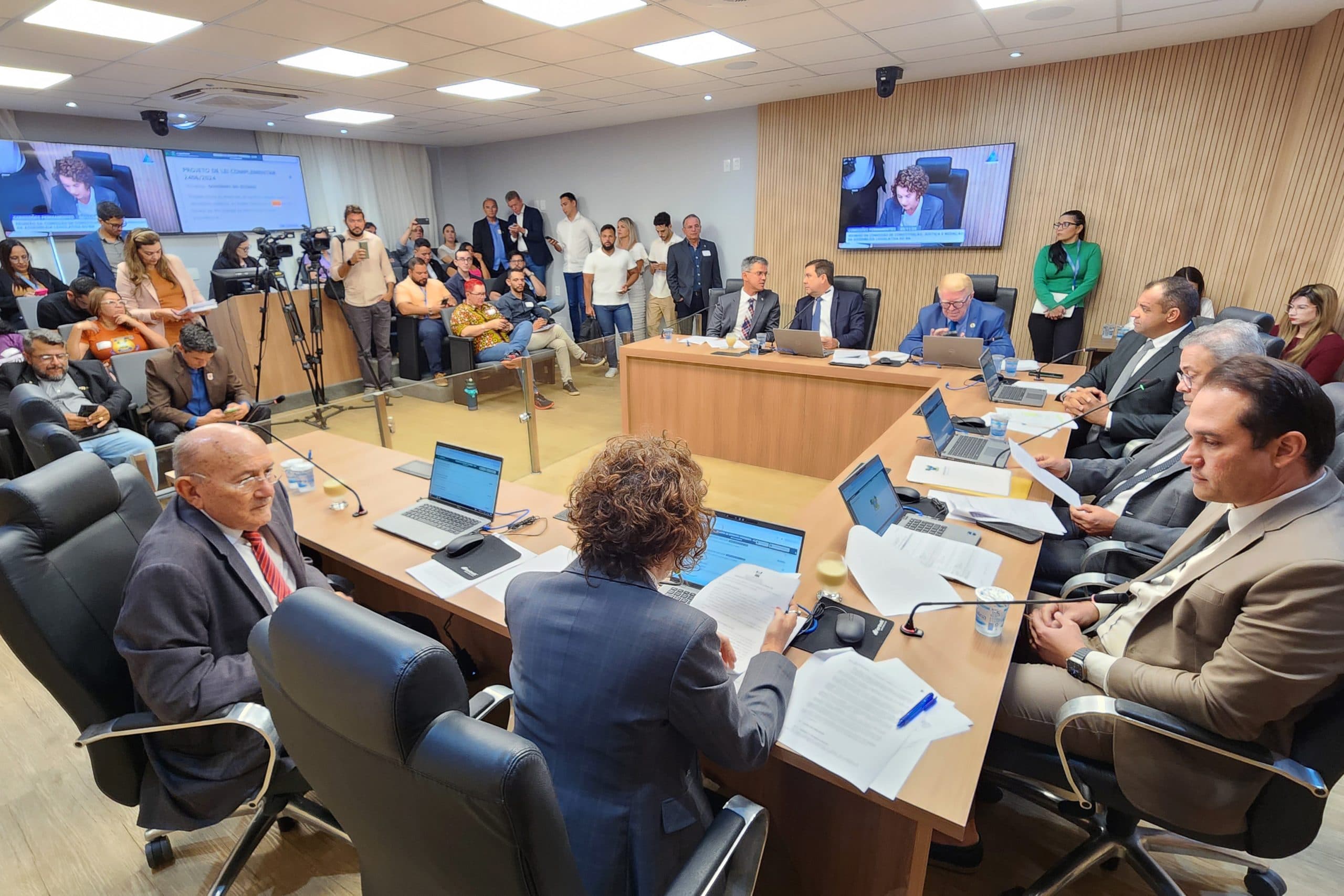 CCJ da Assembleia do RN aprova projeto que reformula Via Costeira
