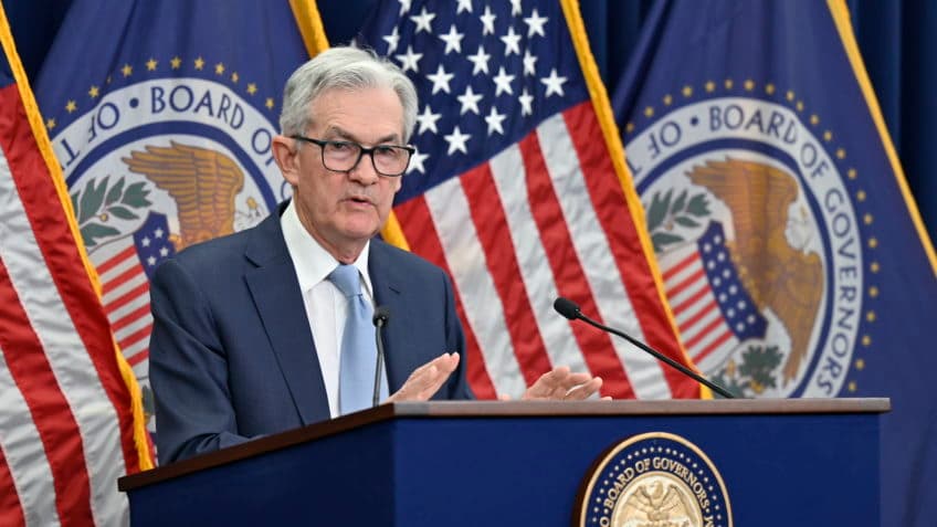Presidente do BC dos EUA diz que não sai se Donald Trump pedir